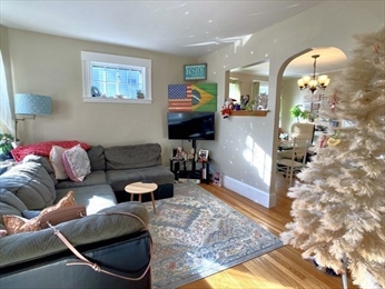 35 Manning St, Roslindale