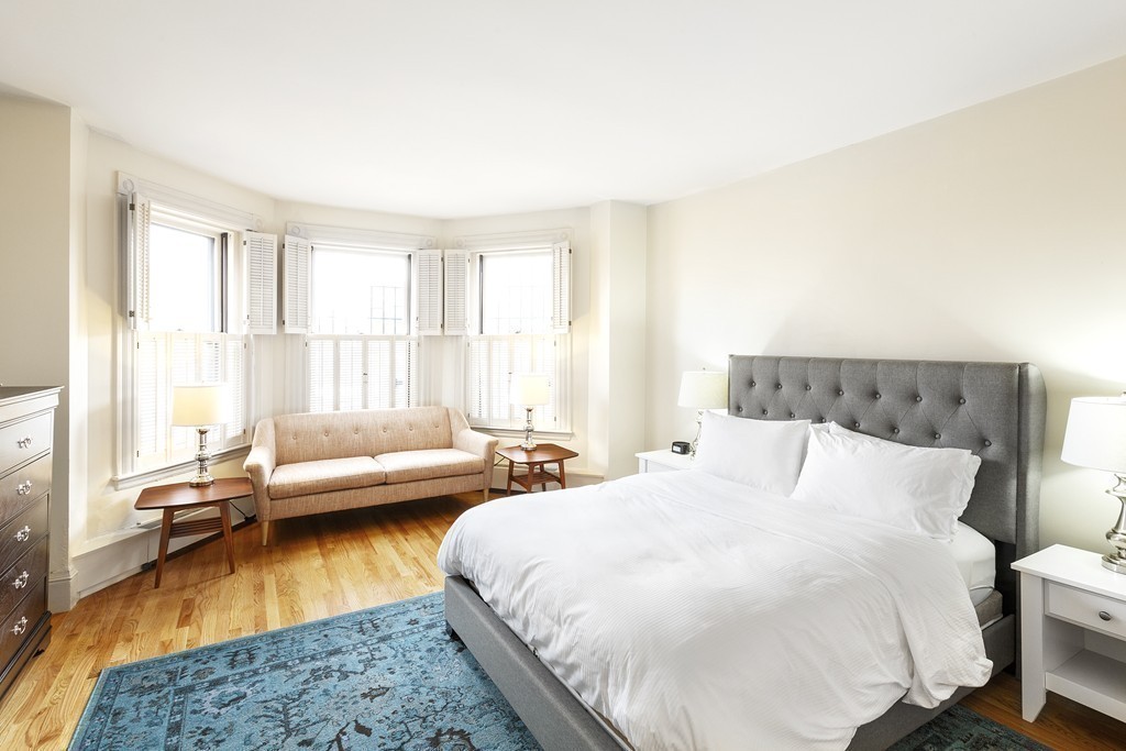 387 Commonwealth Ave, Back Bay