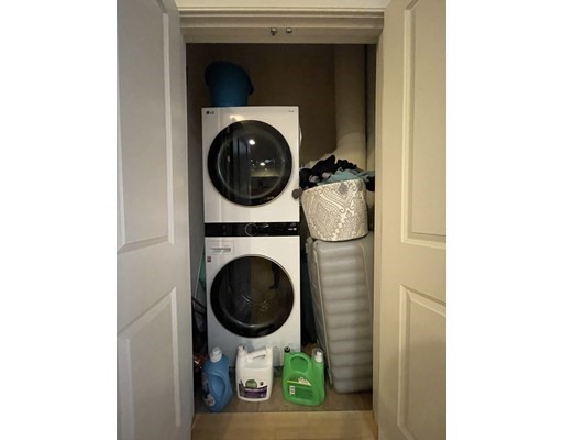 9 Gardner St, Allston