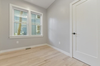 99 Williams St, Jamaica Plain