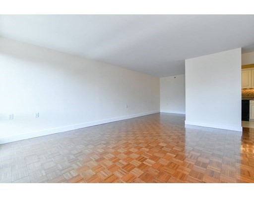 28 Exeter St, Back Bay