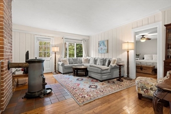 956 Blue Hill Ave, Milton