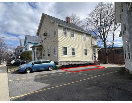 7 Ashland St, Medford