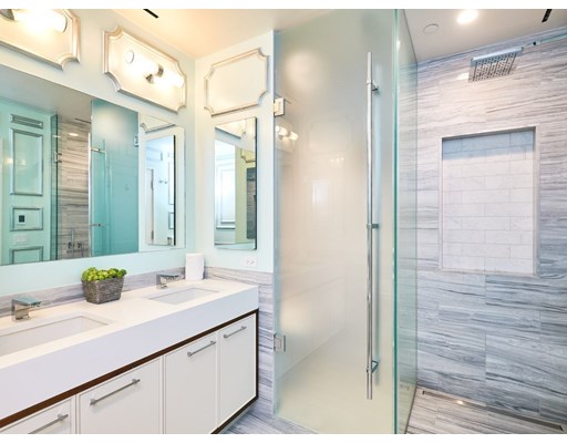 1 Dalton St, Back Bay