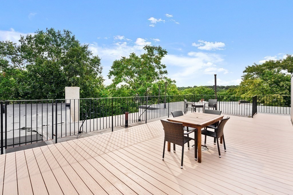 90 Kilsyth Rd, Brighton