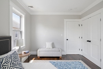 84 Sunnyside St, Hyde Park