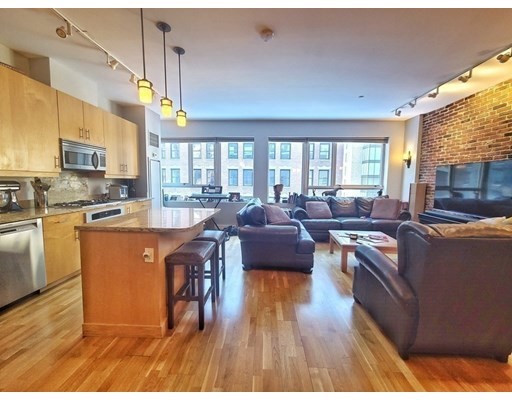 99 105 Broad St, Waterfront