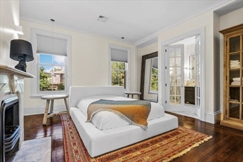 57 Monmouth St, Longwood