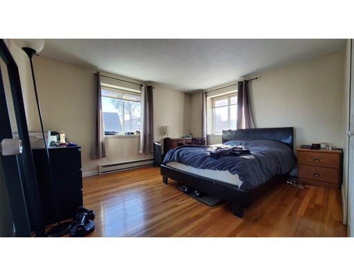 39 Englewood Ave, Brighton