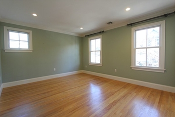 49 Wyman St, Jamaica Plain