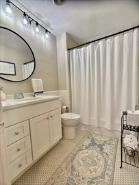 451 Poplar St, Roslindale