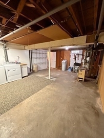 35 Leonard St, Dedham