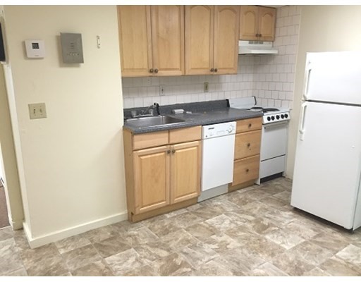 475 Commonwealth Ave, Fenway