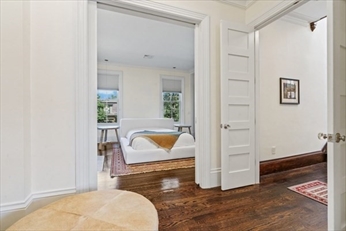 57 Monmouth St, Longwood