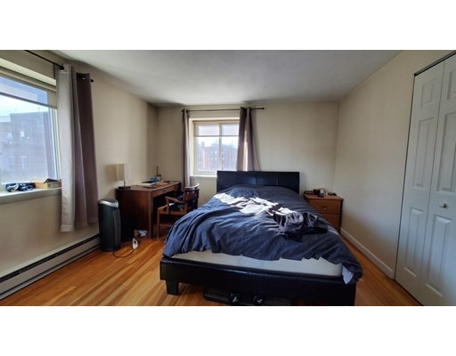 39 Englewood Ave, Brighton