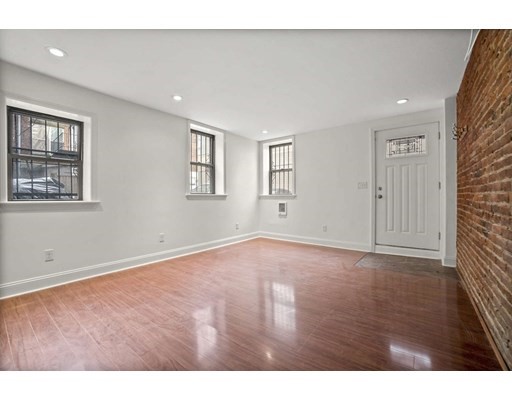 95 Saint Botolph St, Back Bay