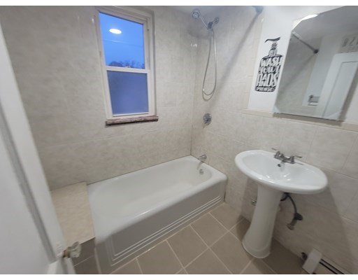 22 Holmes St, Malden