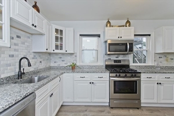 10 Stafford St, Dedham