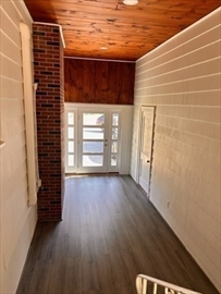 35 Leonard St, Dedham