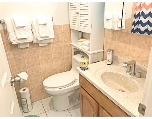 130 West 8th St, South Boston