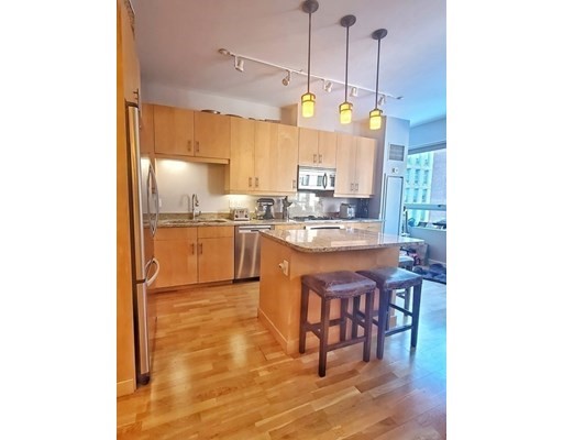 99 105 Broad St, Waterfront