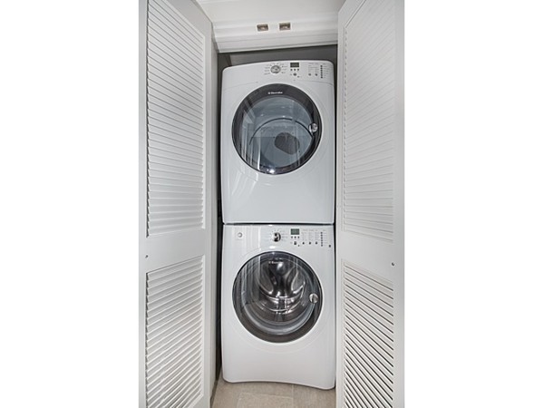 72 Downer Ave, Dorchester