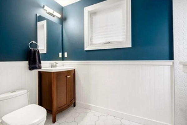 62 Perrin St, Roxbury