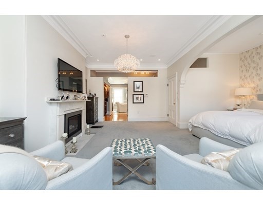 340 Marlborough St, Back Bay