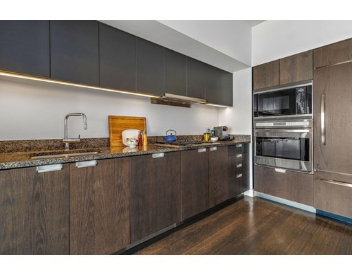 110 Stuart St, Back Bay