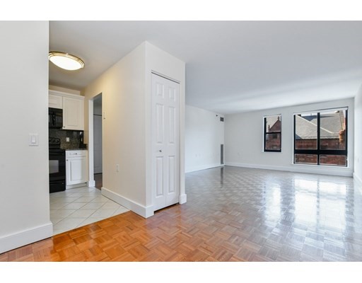 28 Exeter St, Back Bay