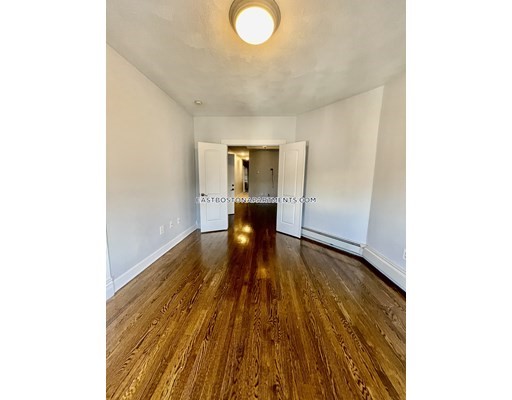 119 Falcon St, East Boston