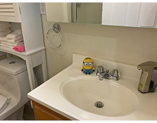 130 West 8th St, South Boston