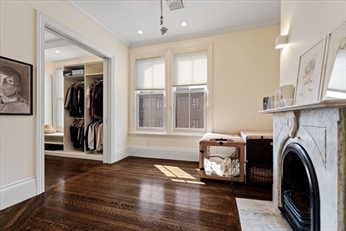 57 Monmouth St, Longwood