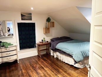 42 Holbrook St, Jamaica Plain