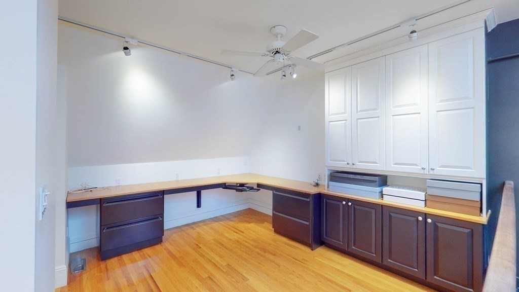 354 Tappan St, Washington Square