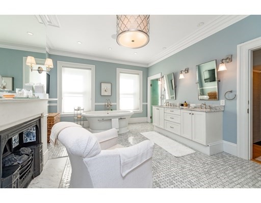 340 Marlborough St, Back Bay