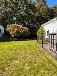 35 Leonard St, Dedham