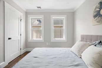 84 Sunnyside St, Hyde Park