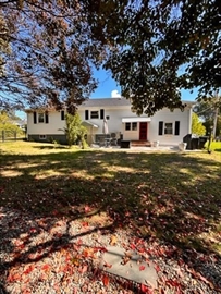 35 Leonard St, Dedham