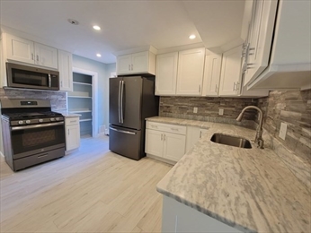 96 Houston Ave, Milton