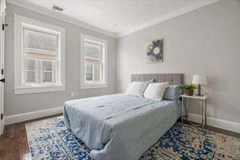 84 Sunnyside St, Hyde Park