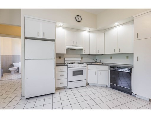 274 Washington St, Brookline Village