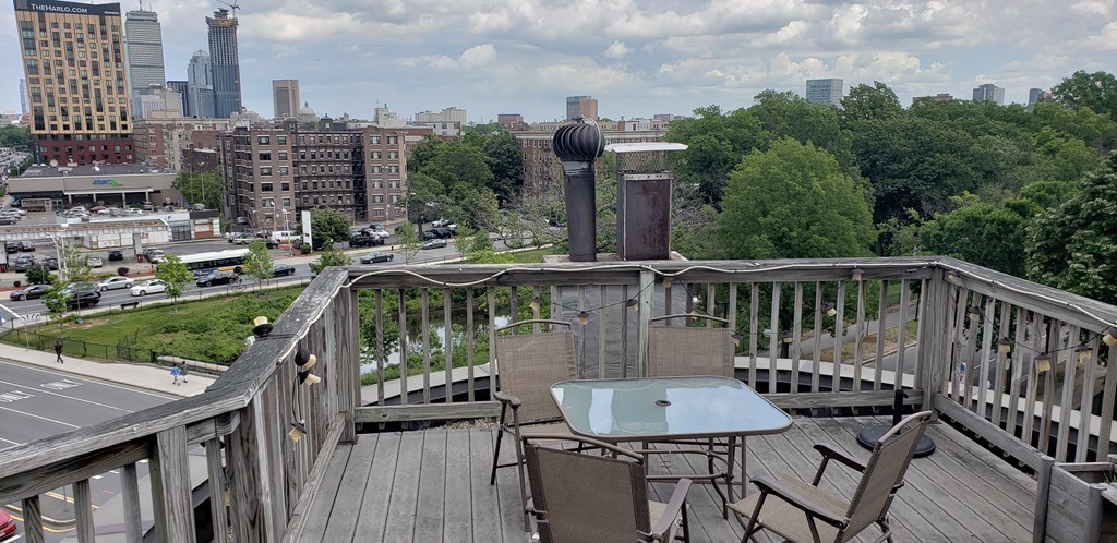 100 Riverway, Fenway