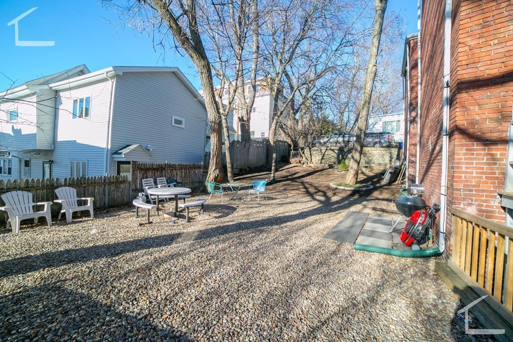 26 Pinckney St, East Somerville