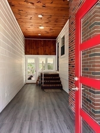 35 Leonard St, Dedham