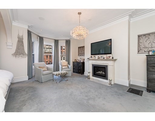 340 Marlborough St, Back Bay