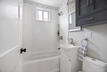 84 Sunnyside St, Hyde Park