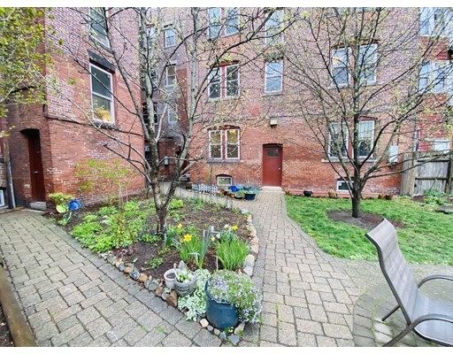 764 Cambridge St, East Cambridge