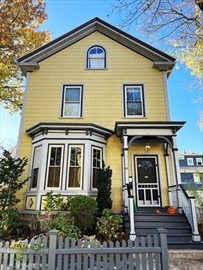 42 Holbrook St, Jamaica Plain