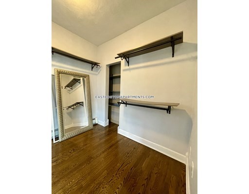 119 Falcon St, East Boston